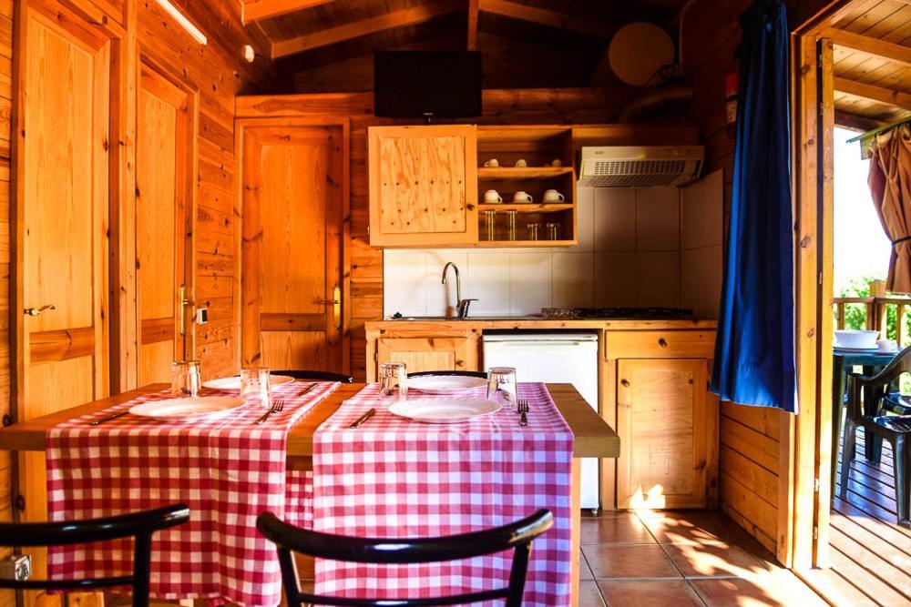 Отель Camping El Pasqualet Кальдес-де-Монбуй Экстерьер фото
