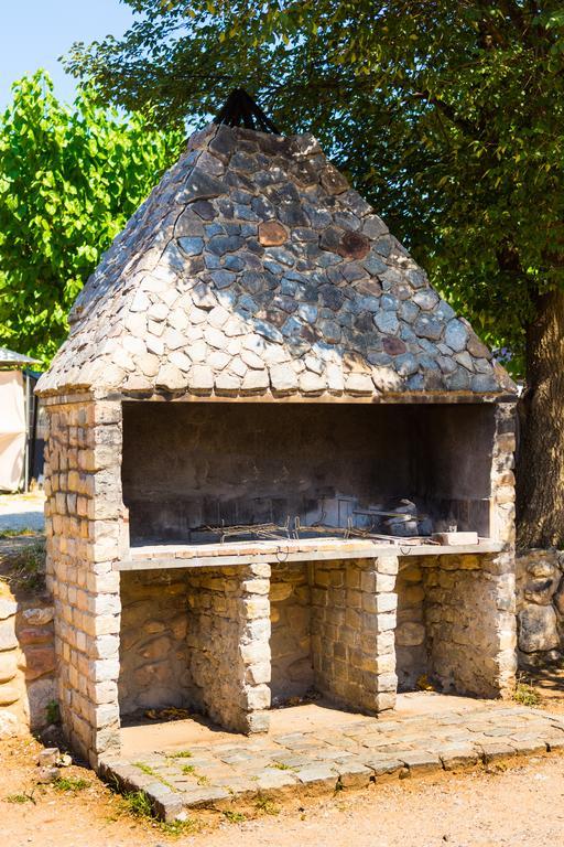 Отель Camping El Pasqualet Кальдес-де-Монбуй Экстерьер фото