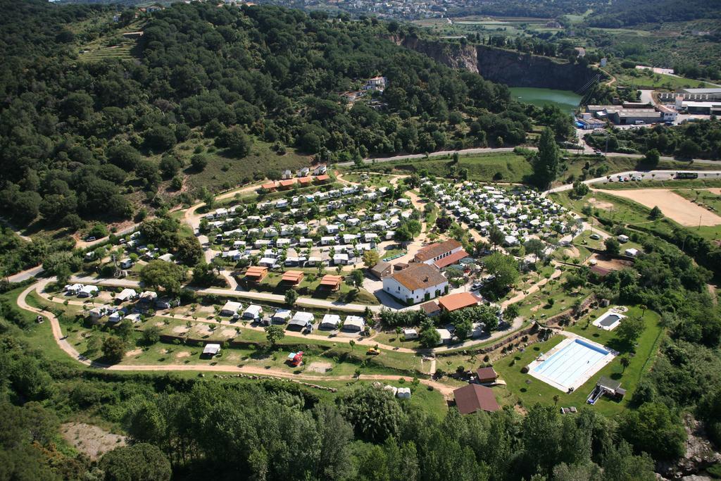 Отель Camping El Pasqualet Кальдес-де-Монбуй Экстерьер фото